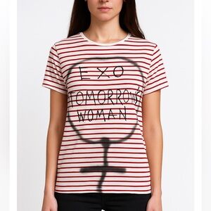 Each X Other Short sleeve Graphic Tee Shirt Size Small